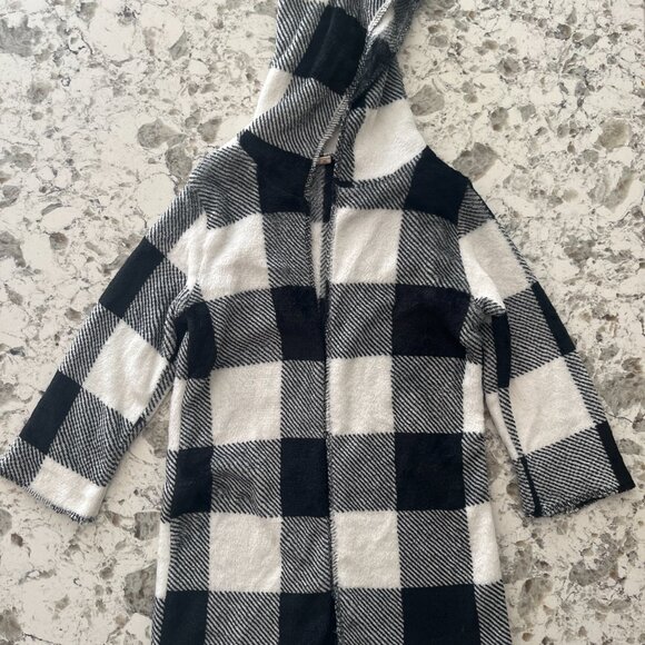 Zulily black and white plaid shacket - Picture 4 of 7